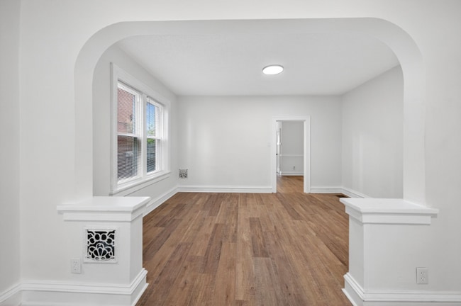 Building Photo - 5803 S Kingshighway Blvd