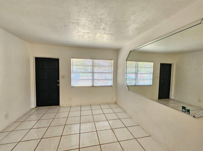 Building Photo - 5860 70th Ave N