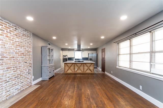 Foto del edificio - 3217 Cedarcroft Ln