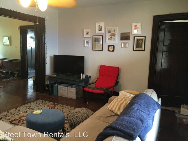 Building Photo - 2 br, 1 bath House - 571 Coal Street #5