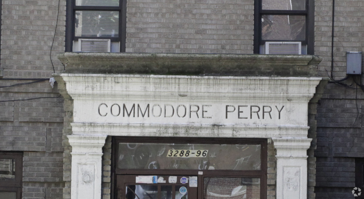 Foto del edificio - Commodore Perry