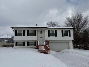 Building Photo - 115 Linhart St