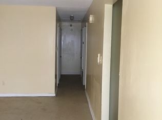 Building Photo - 726 Richmond Ave