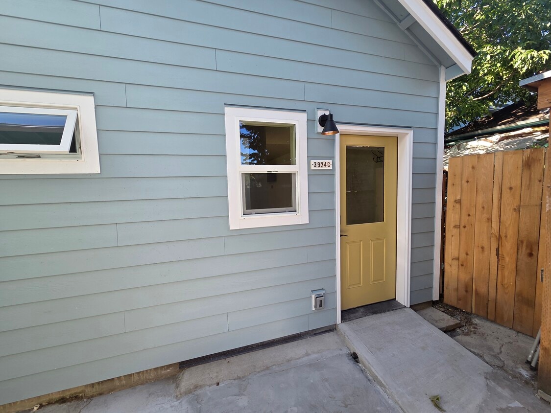 Photo - 3924 SE Grant Ct (Portland, OR)