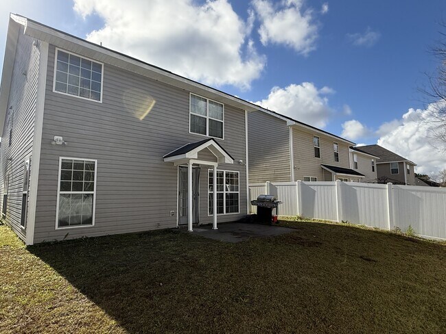 Foto del edificio - 628 Amhearst Row