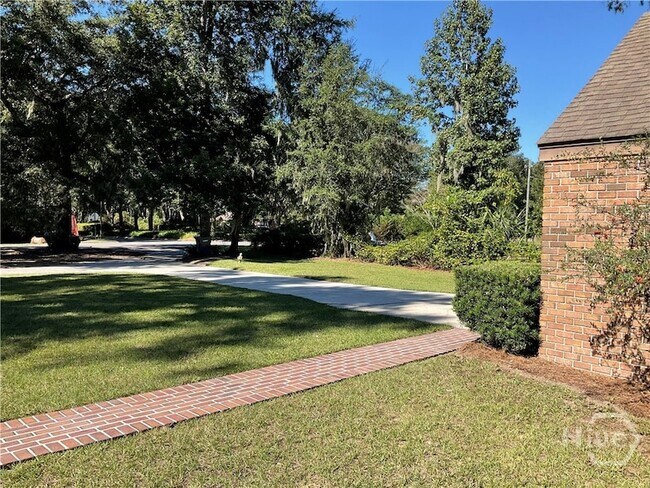 Foto del edificio - 902 Penn Waller Rd