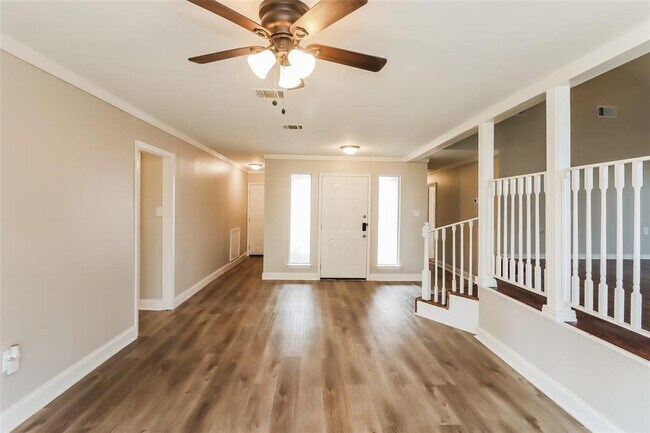 Building Photo - 10531 Mills Walk Dr