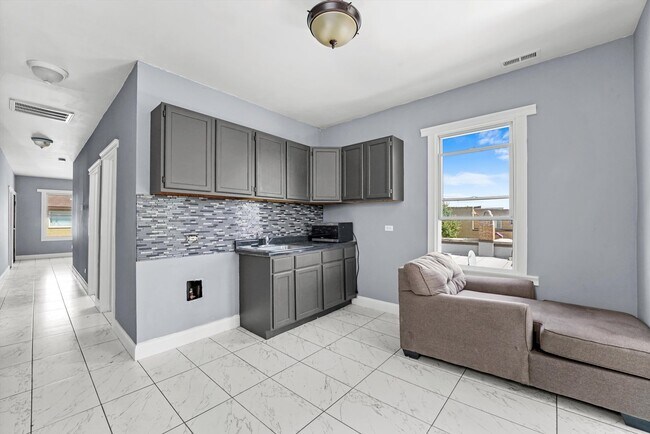Foto del edificio - 2503 W 71st St