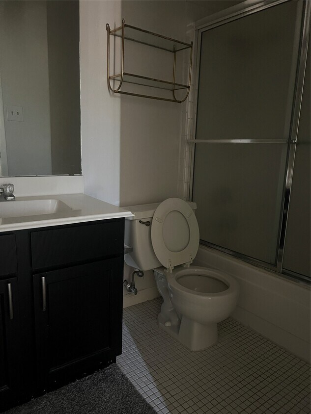 Foto del edificio - 6111 Beverly Hill St