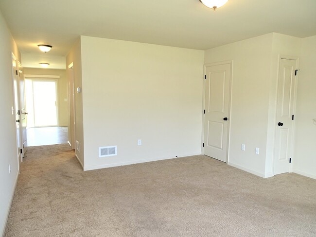 Building Photo - 402 Marlene Way