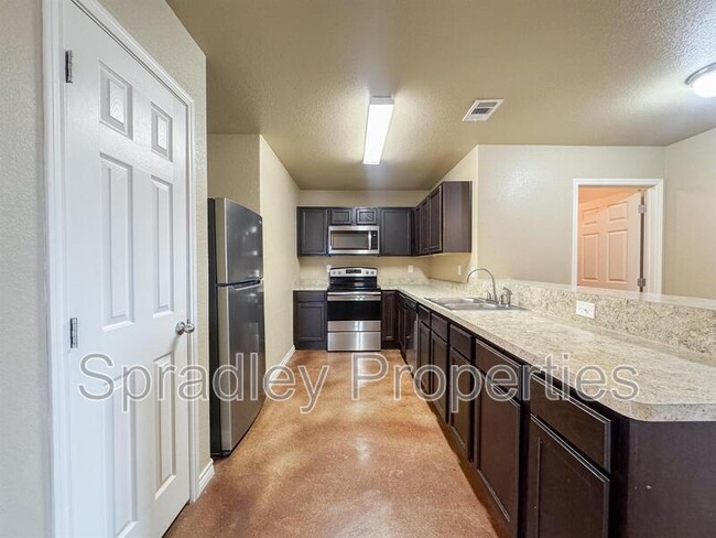Building Photo - 1540 Chance Ct