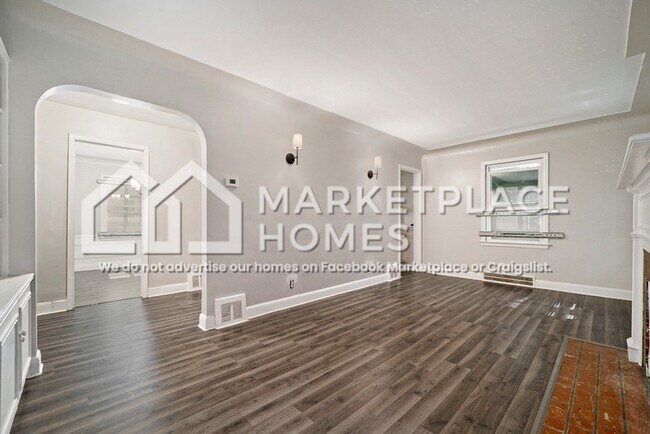 Building Photo - 11233 McKinney St