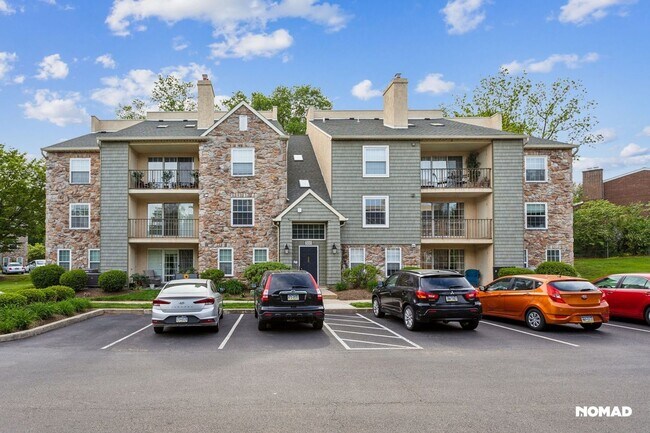Foto del edificio - Charming 2BR Condo in East Norriton