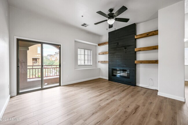 Building Photo - 2150 W Alameda Rd