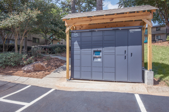 Amazon Lockers - Magnolia Gardens