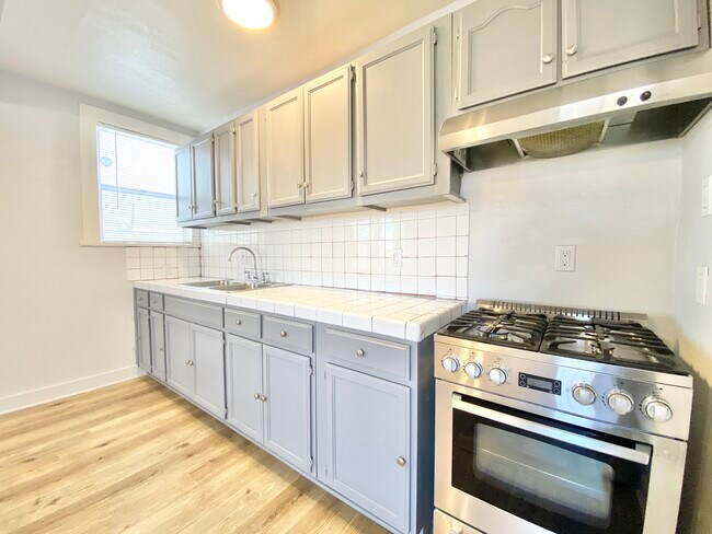 Foto del edificio - 1234 Rolland Curtis Plz