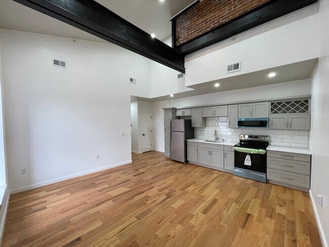 Foto del edificio - 711 Chew St