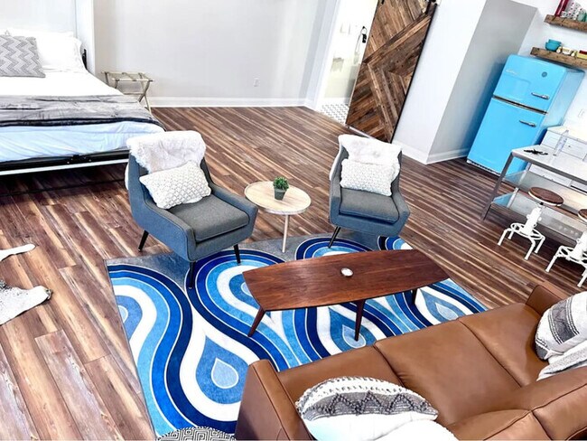 Foto del edificio - Chic-Styled Studio near Lucas Oil Stadium