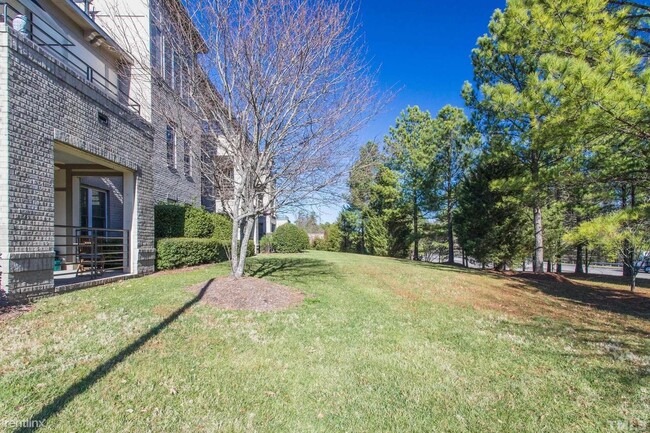 Building Photo - 1 br, 1 bath Condo - 501 Finsbury St Apt 206