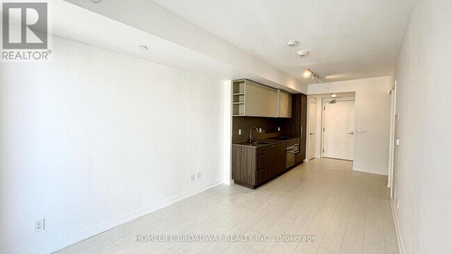 Photo du bâtiment - 19 Western Battery Rd