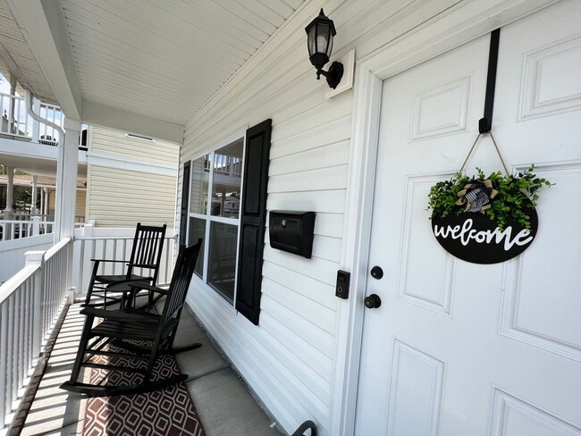 Building Photo - 4 bedroom newly built home in Ocean View, ...