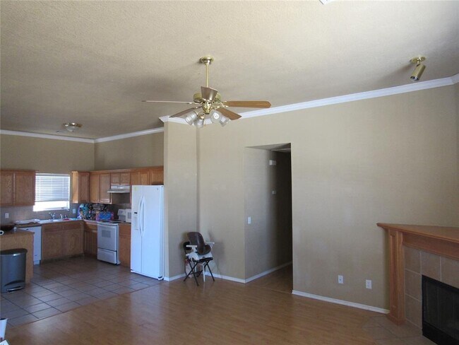 Building Photo - 17600 Gold Dr