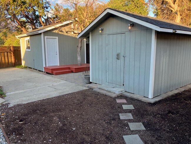 Foto del edificio - 105 Jolon Dr