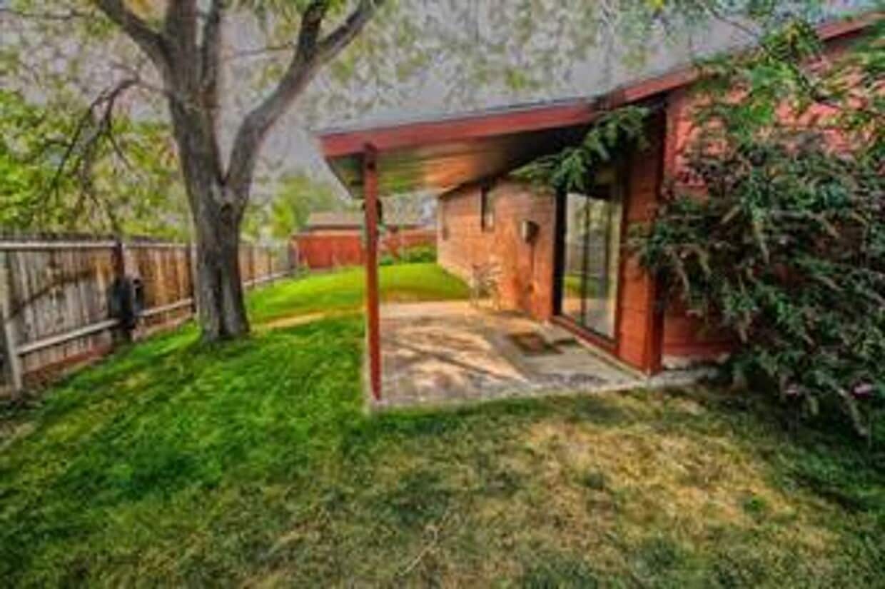 Building Photo - Single-Story 3-Bed, 2 Bath House