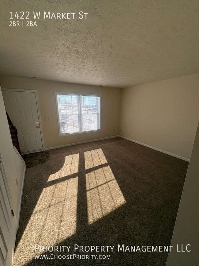 Foto del edificio - 1422 W Market St