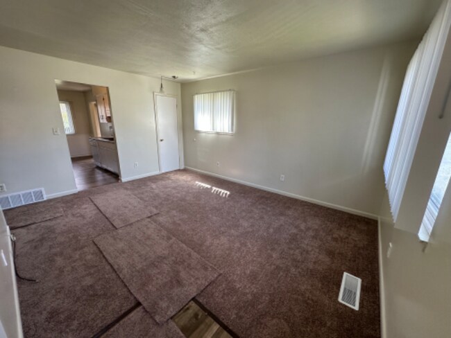Foto del edificio - 4109 Burchfield Dr