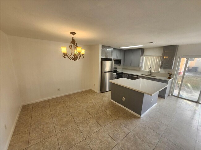 Foto del edificio - 8722 SW 21st Ct