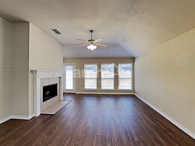 Foto del edificio - 969 Crowder Drive