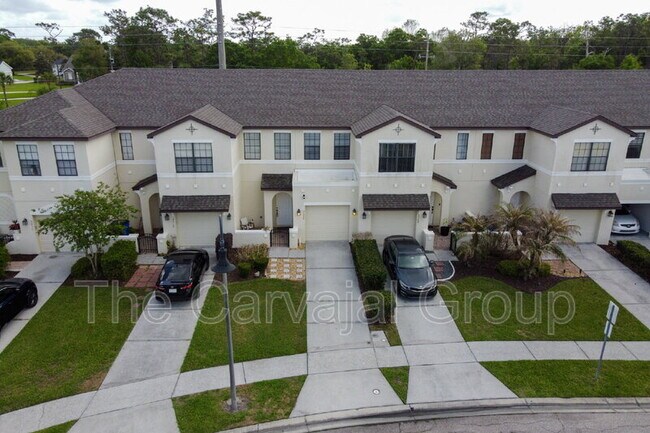 Building Photo - 2210 Seven Oaks Dr