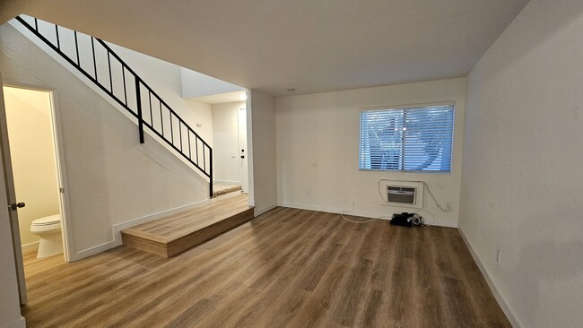 Foto del edificio - 7964 Mission Center Ct