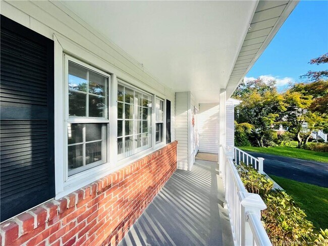 Building Photo - 36 Griffith Rd
