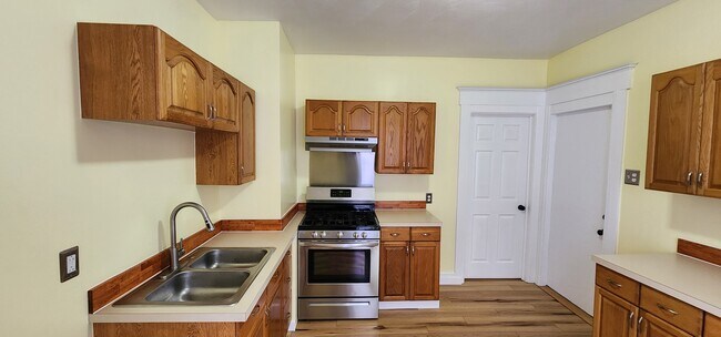 Building Photo - 1193 W Onondaga St