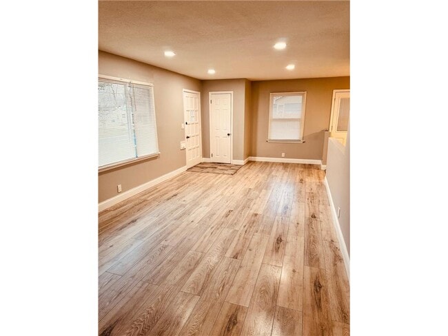 Foto del edificio - 10701 Vincent Ave S