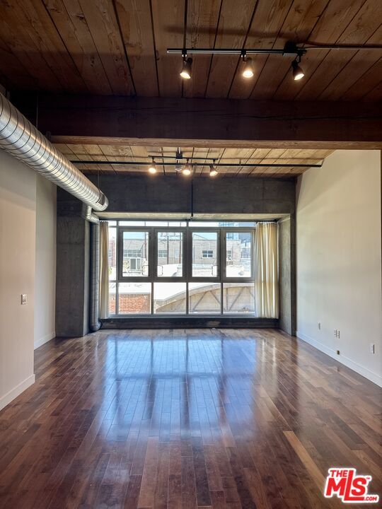 Foto del edificio - 530 S Hewitt St