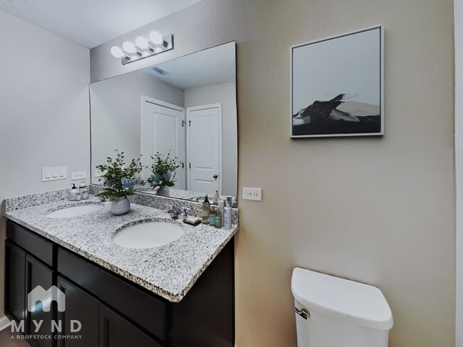 Foto del edificio - 12716 Camden Rd