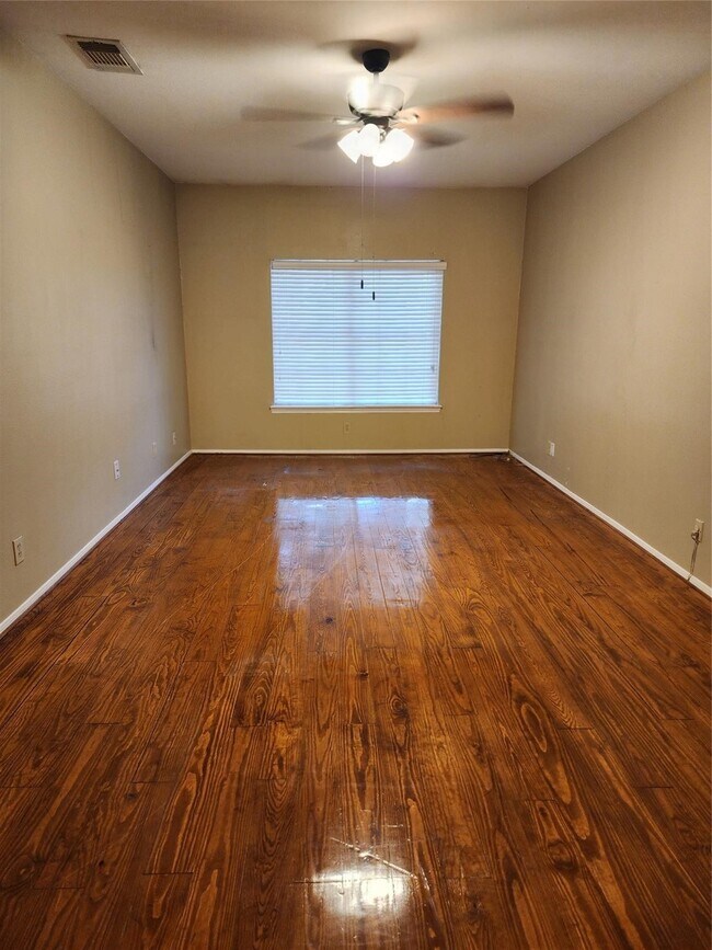 Building Photo - 7399 Regency Square Ct