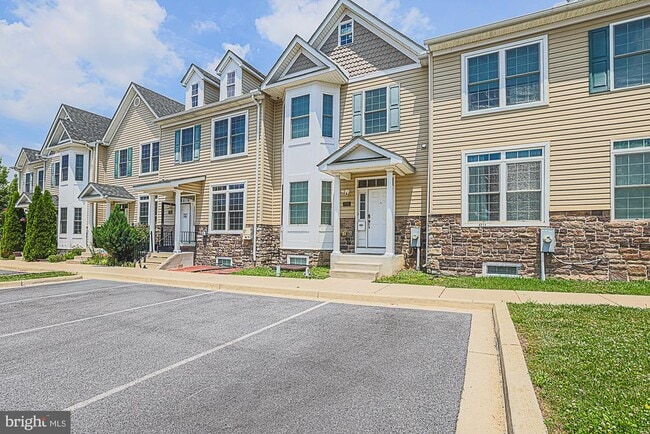 Building Photo - 3709 Fords Ln