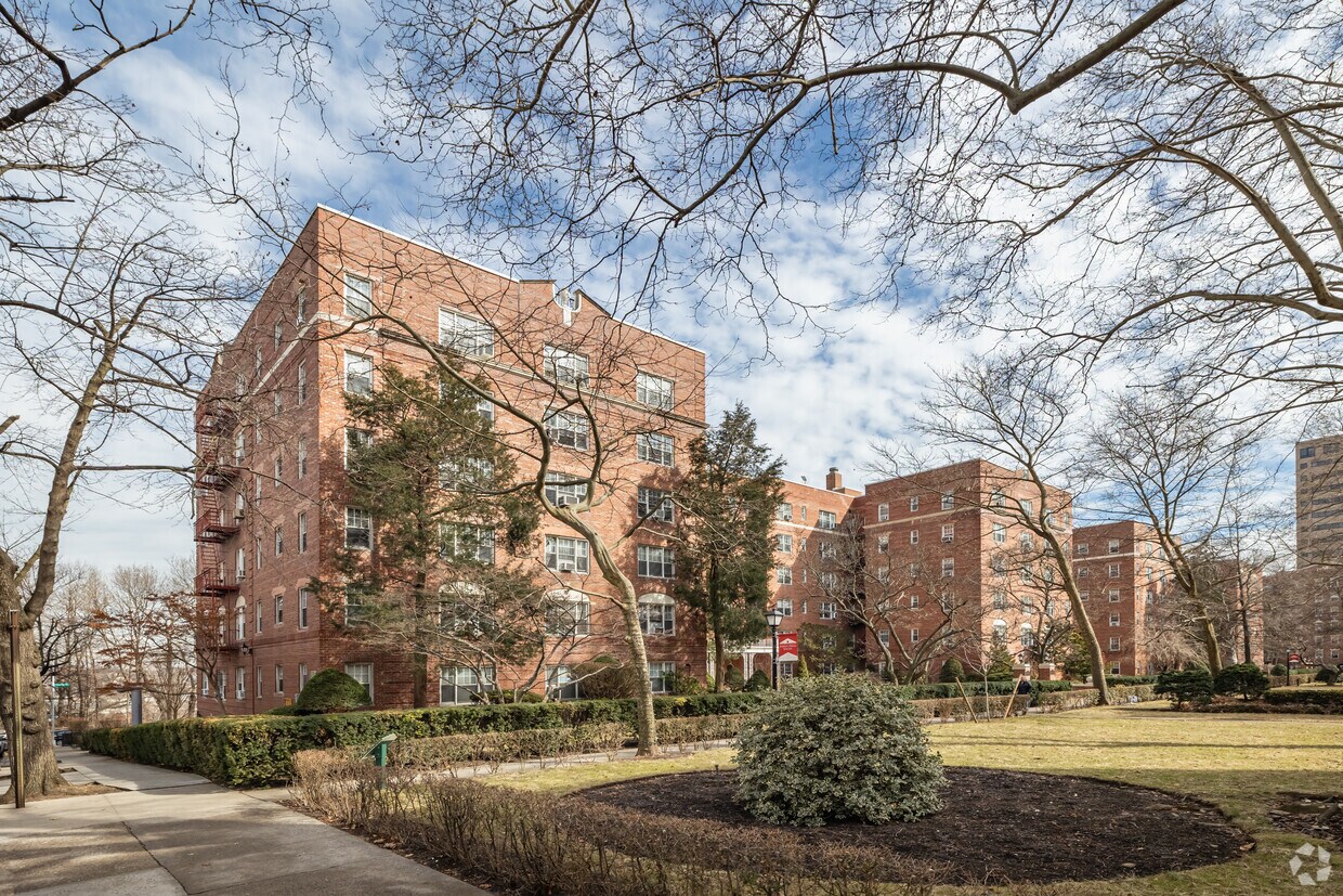 Foto principal - 7715 113th St