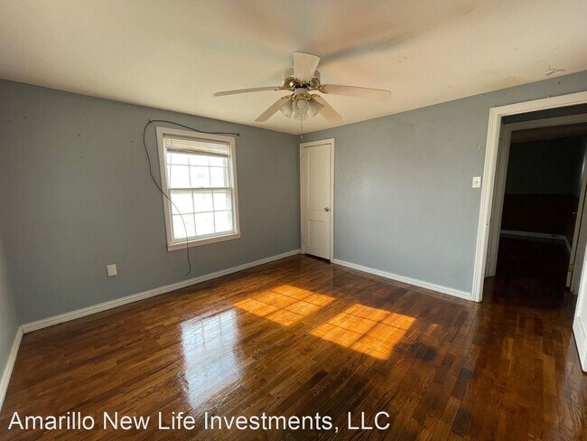 Building Photo - 2 br, 1.5 bath House - 818 S. Dallas