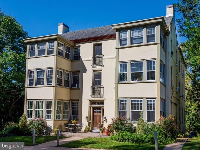 Foto del edificio - 605 W Miner St