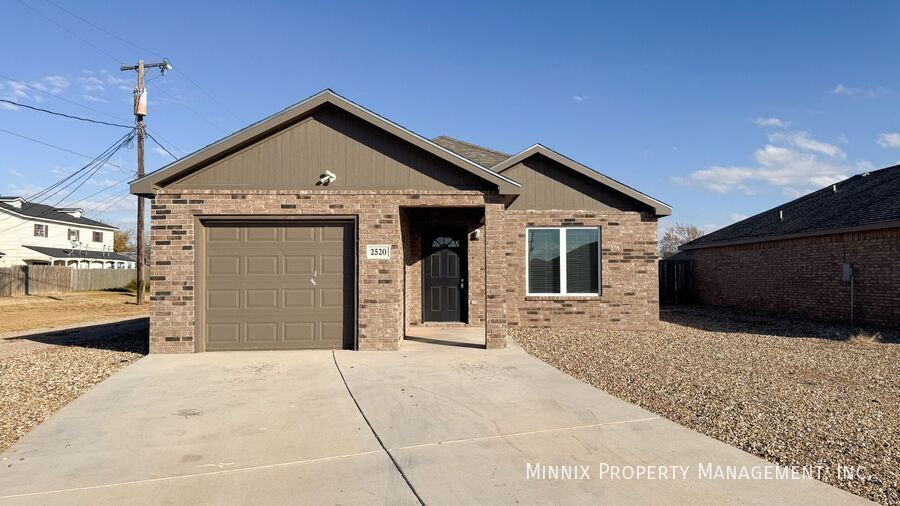 Foto principal - 2520 N Ave O