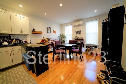 Building Photo - 34-39-39 34th St