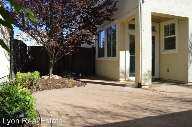 Building Photo - 718 Ferrier Way