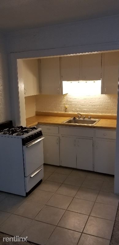 Foto principal - 1 br, 1 bath Apartment - 619 South Chrysler