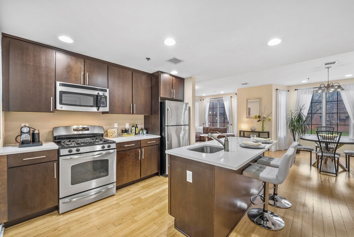 Foto principal - 517 Jackson St