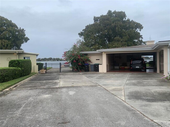 Foto del edificio - 336 Blue Heron Dr